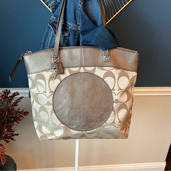 Coach Laura Signature Brown and Tan Tote - Picture 9 of 11